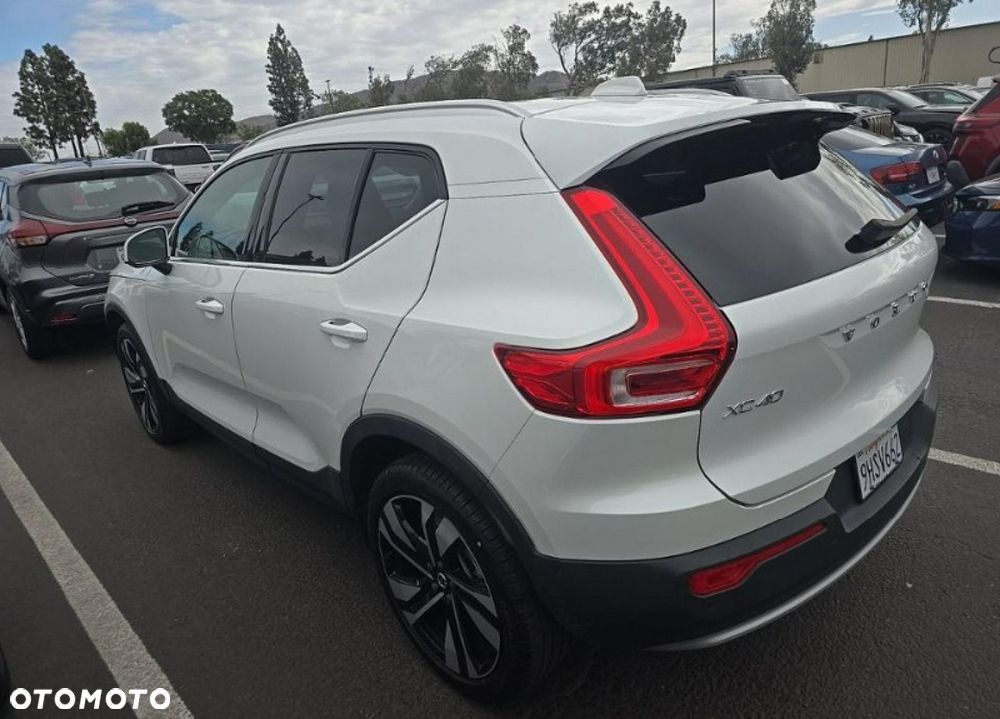 Volvo XC 40 B5 B AWD Ultimate Bright - 6