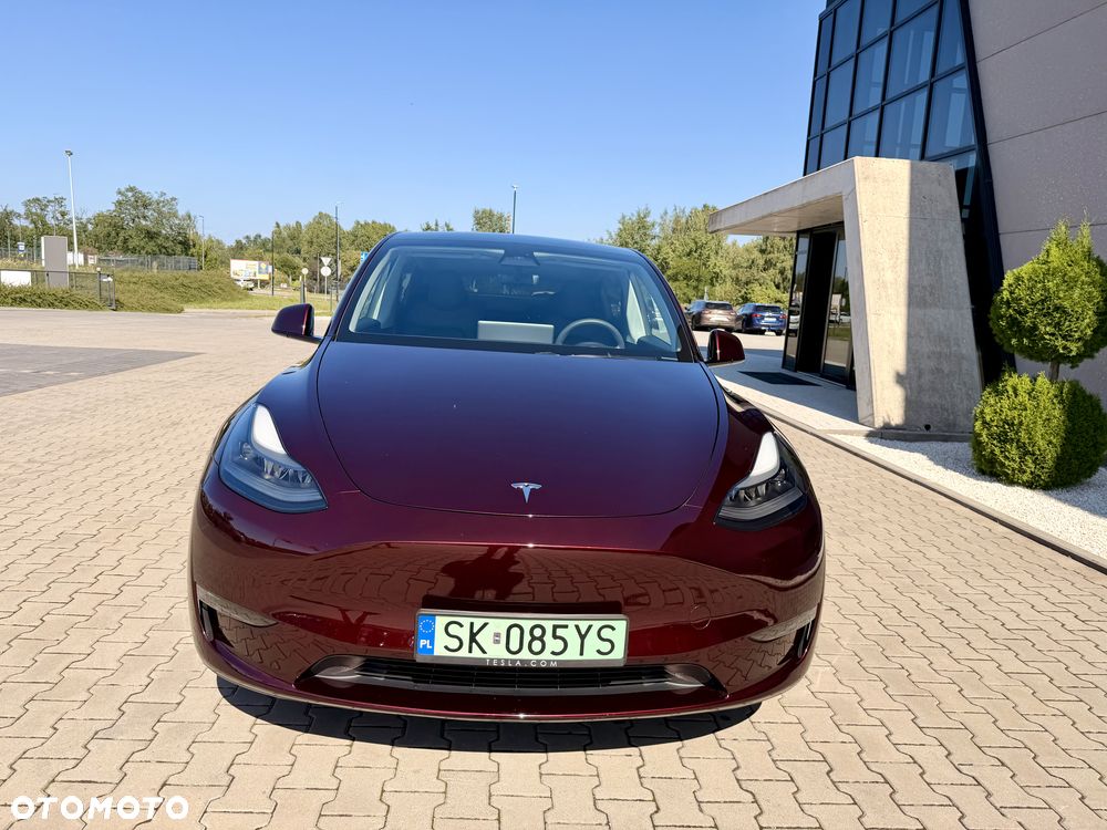 Tesla Model Y Long Range AWD - 4