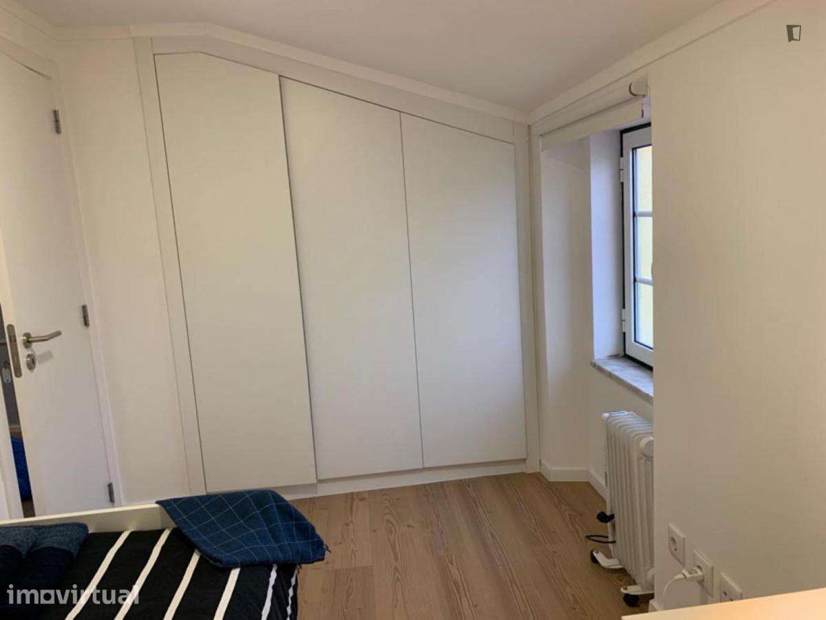 Quarto - localizado em Setubal - Grande imagem: 4/9