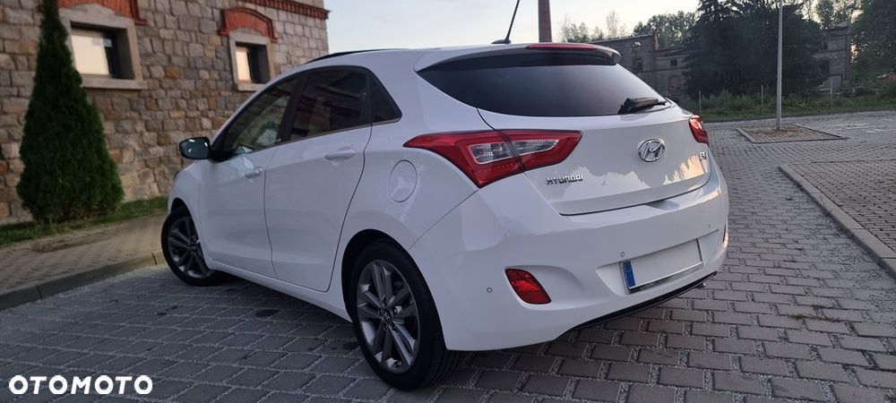 Hyundai i30 blue 1.6 GDI YES Gold - 9