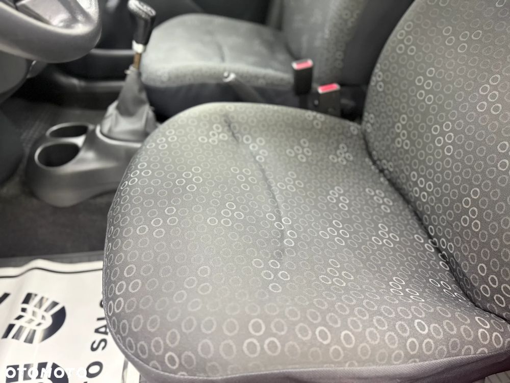 Toyota Yaris 1.0 Terra - 11