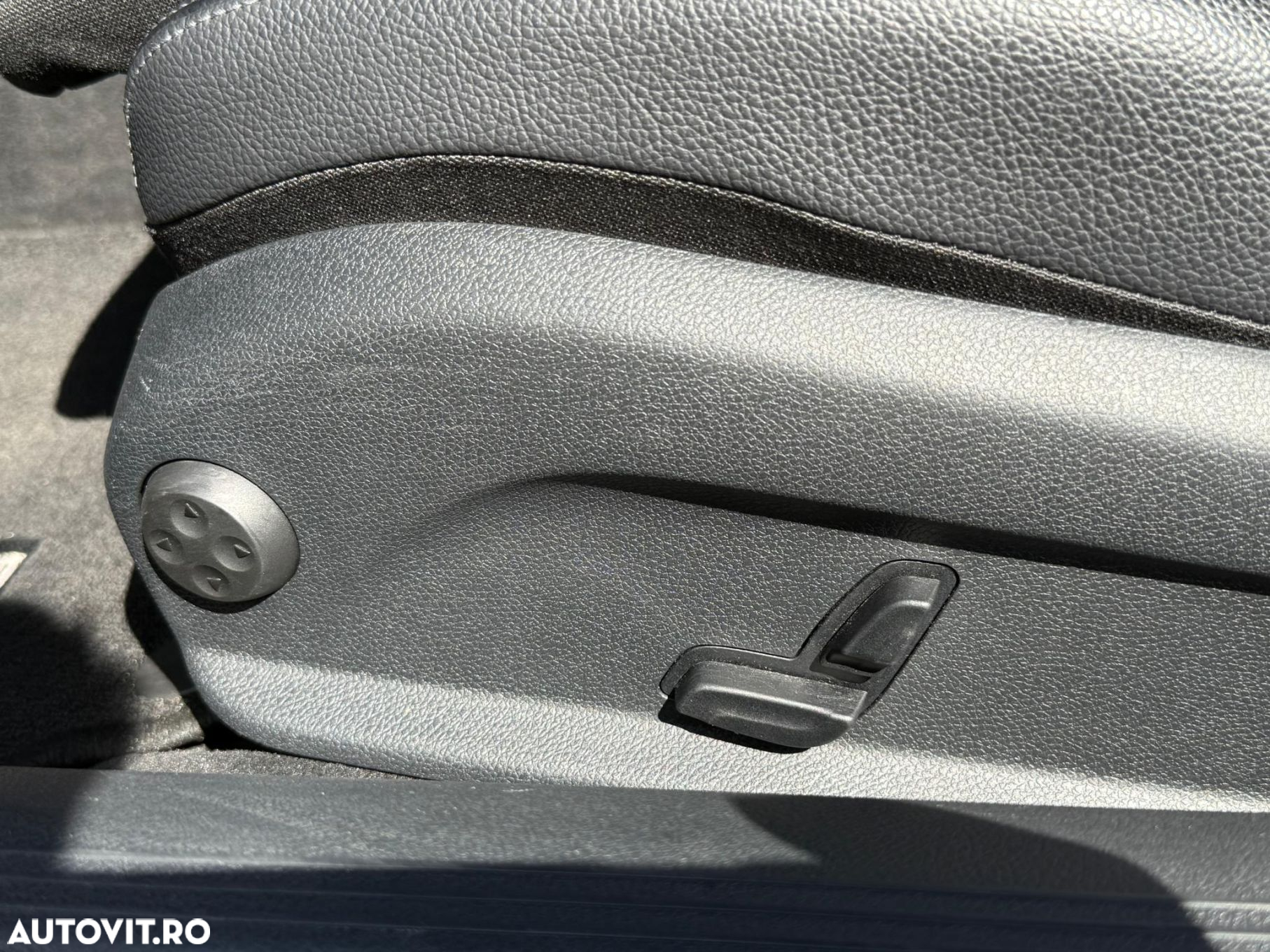 Mercedes-Benz E 200 Coupe Aut. - 36