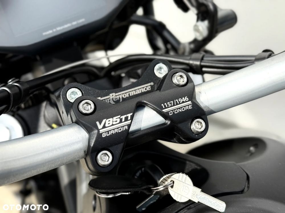 Moto Guzzi V85 - 16