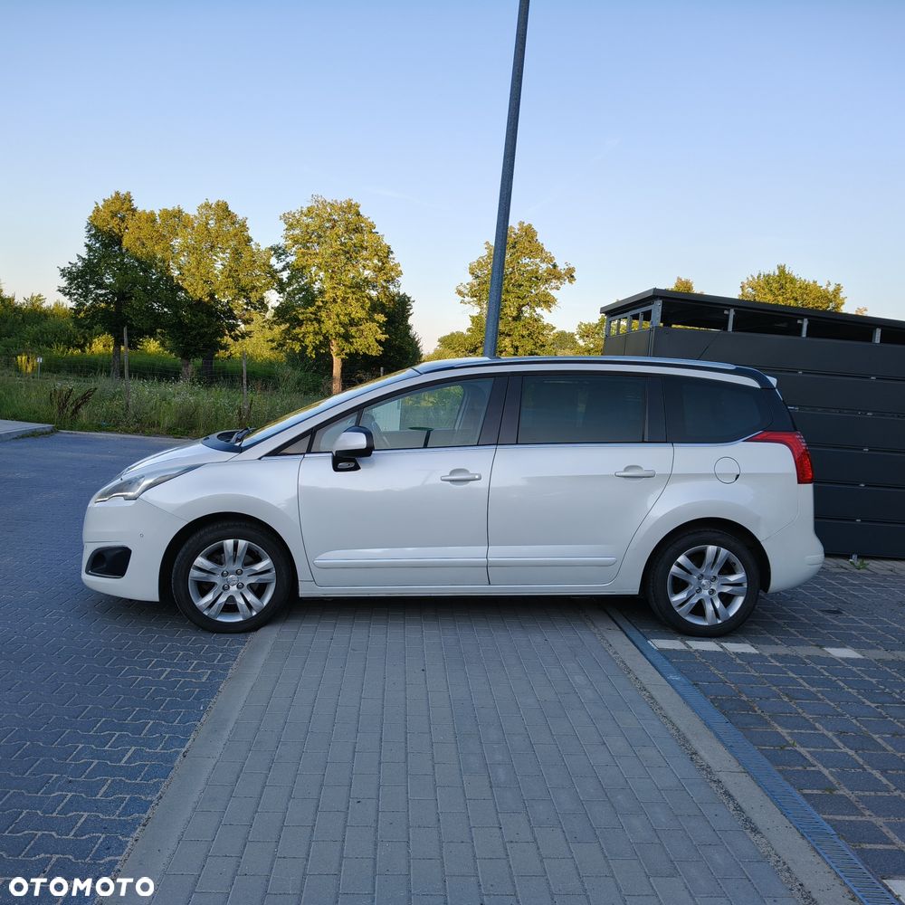 Peugeot 5008 - 1