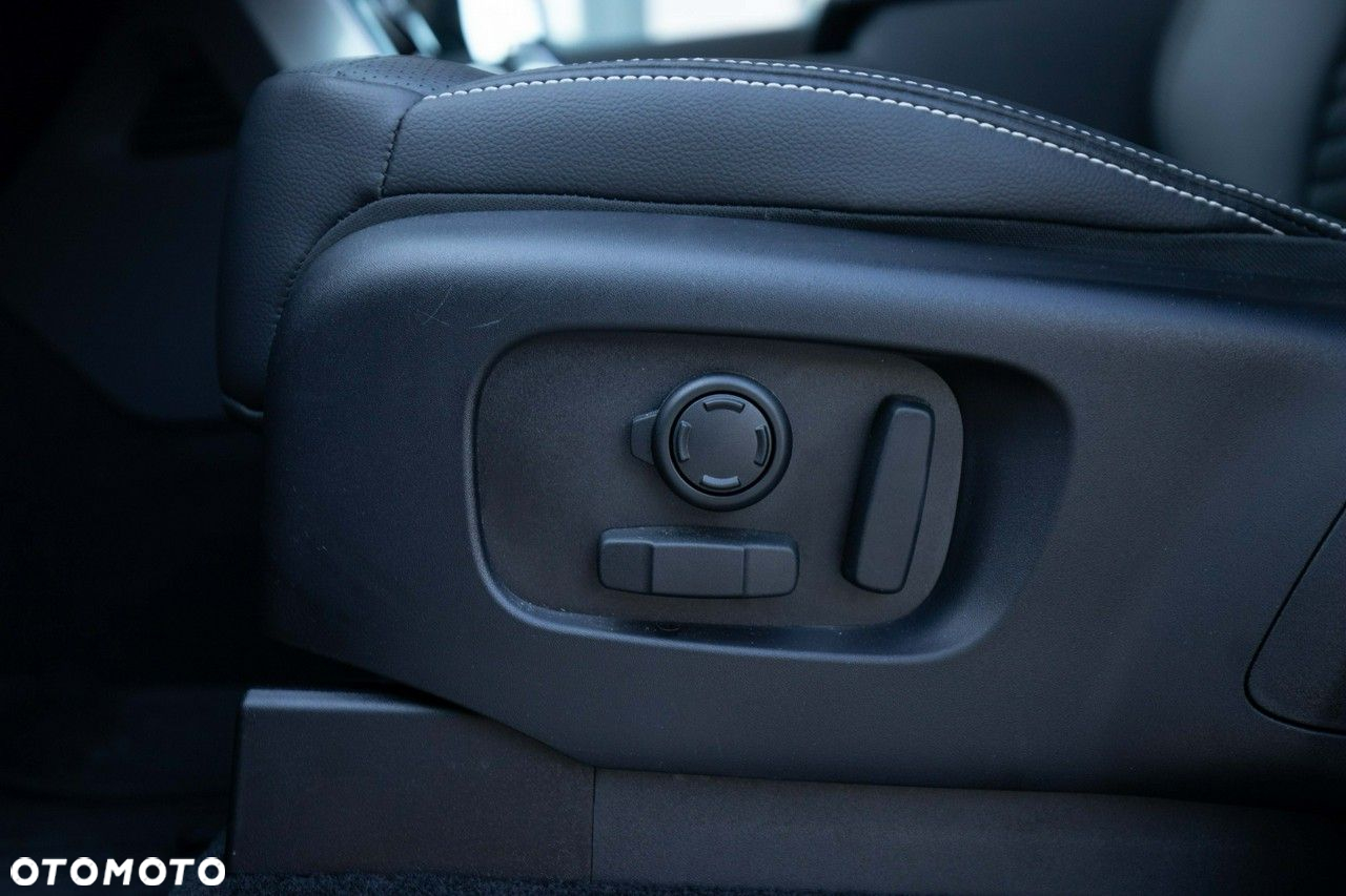Land Rover Discovery - 17