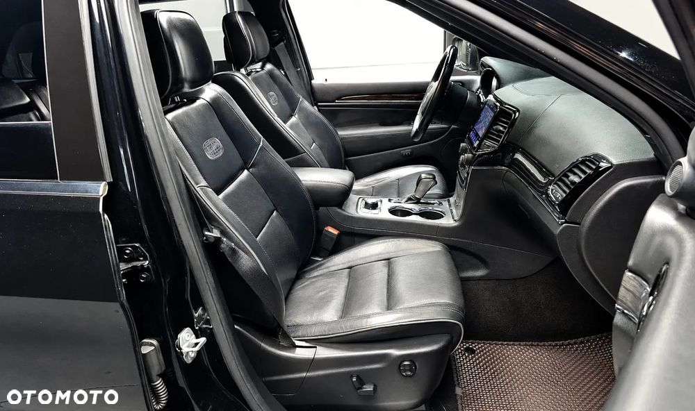 Jeep Grand Cherokee - 13