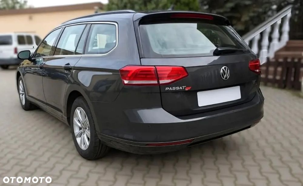 Volkswagen Passat - 3