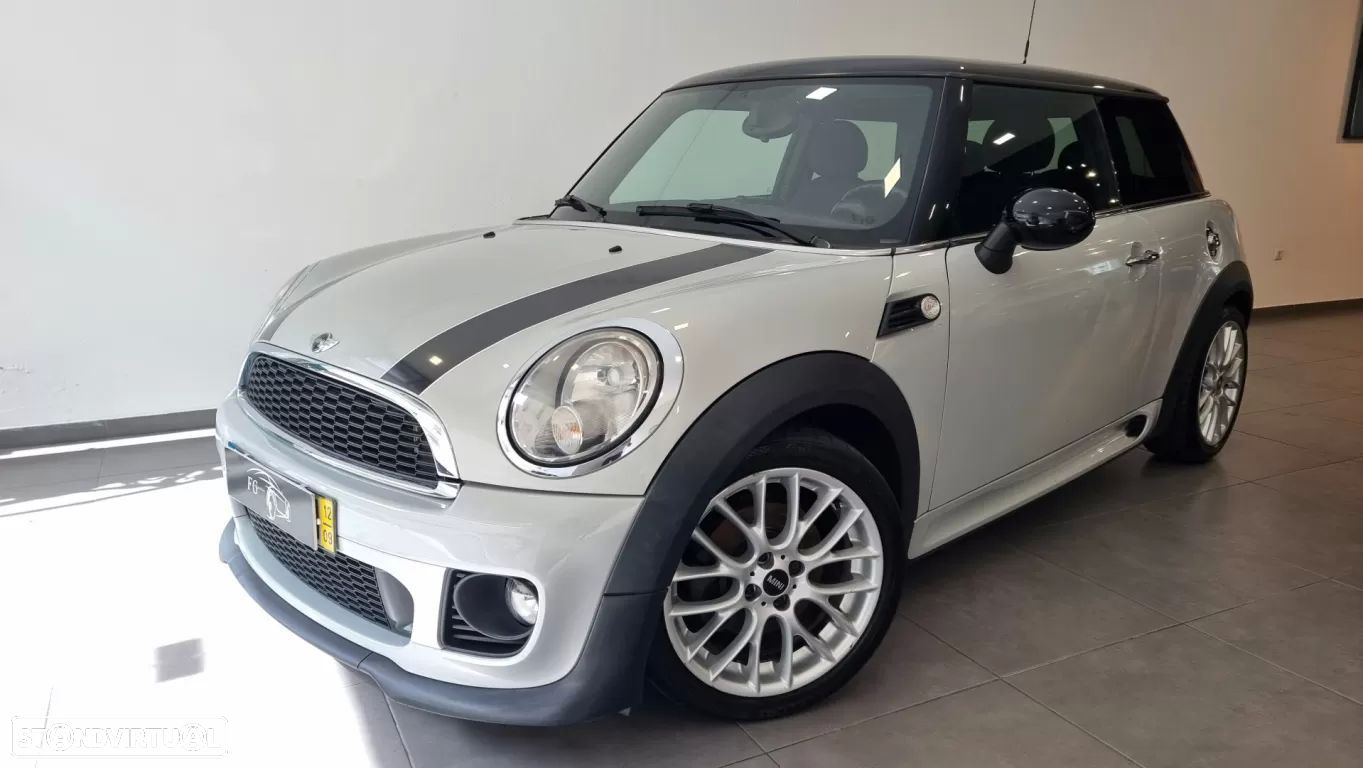MINI 3 Portas Cooper D - 1