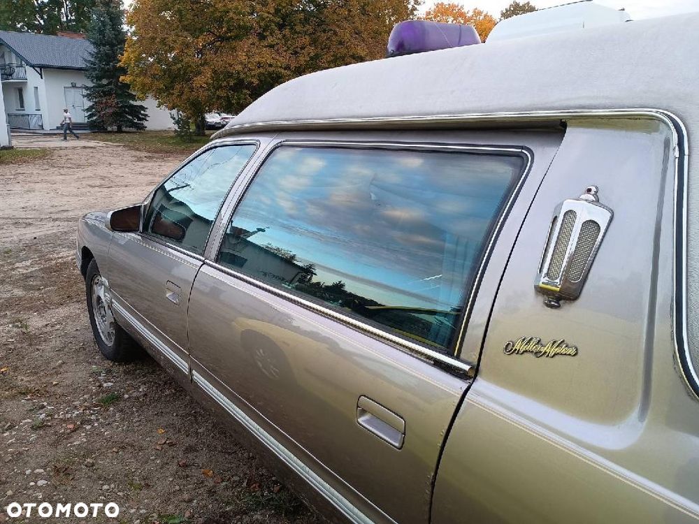 Cadillac Deville - 7