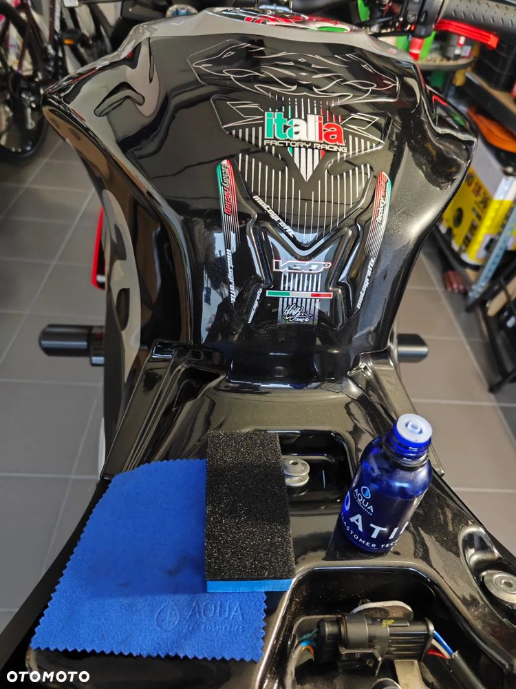 Aprilia Tuono - 12