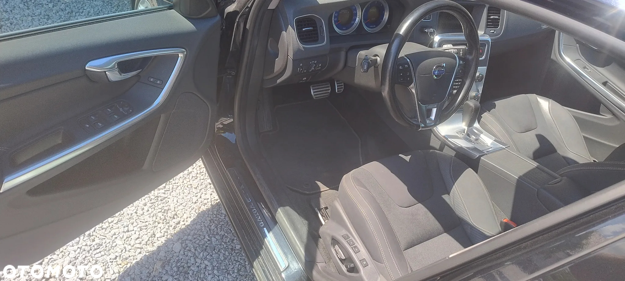 Volvo V60 D5 AWD Geartronic RDesign - 5