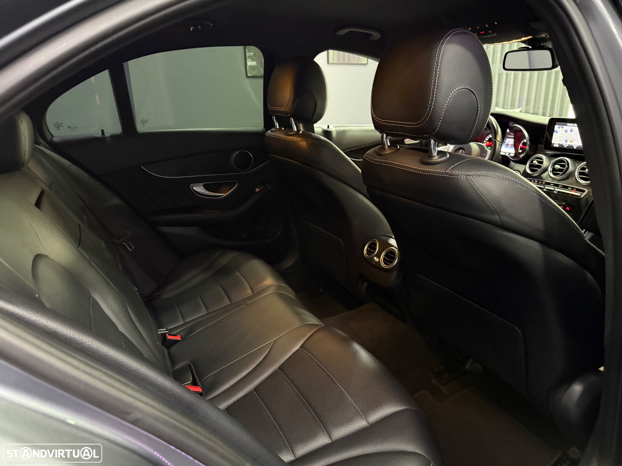 Mercedes-Benz C 180 d AMG Line - 30