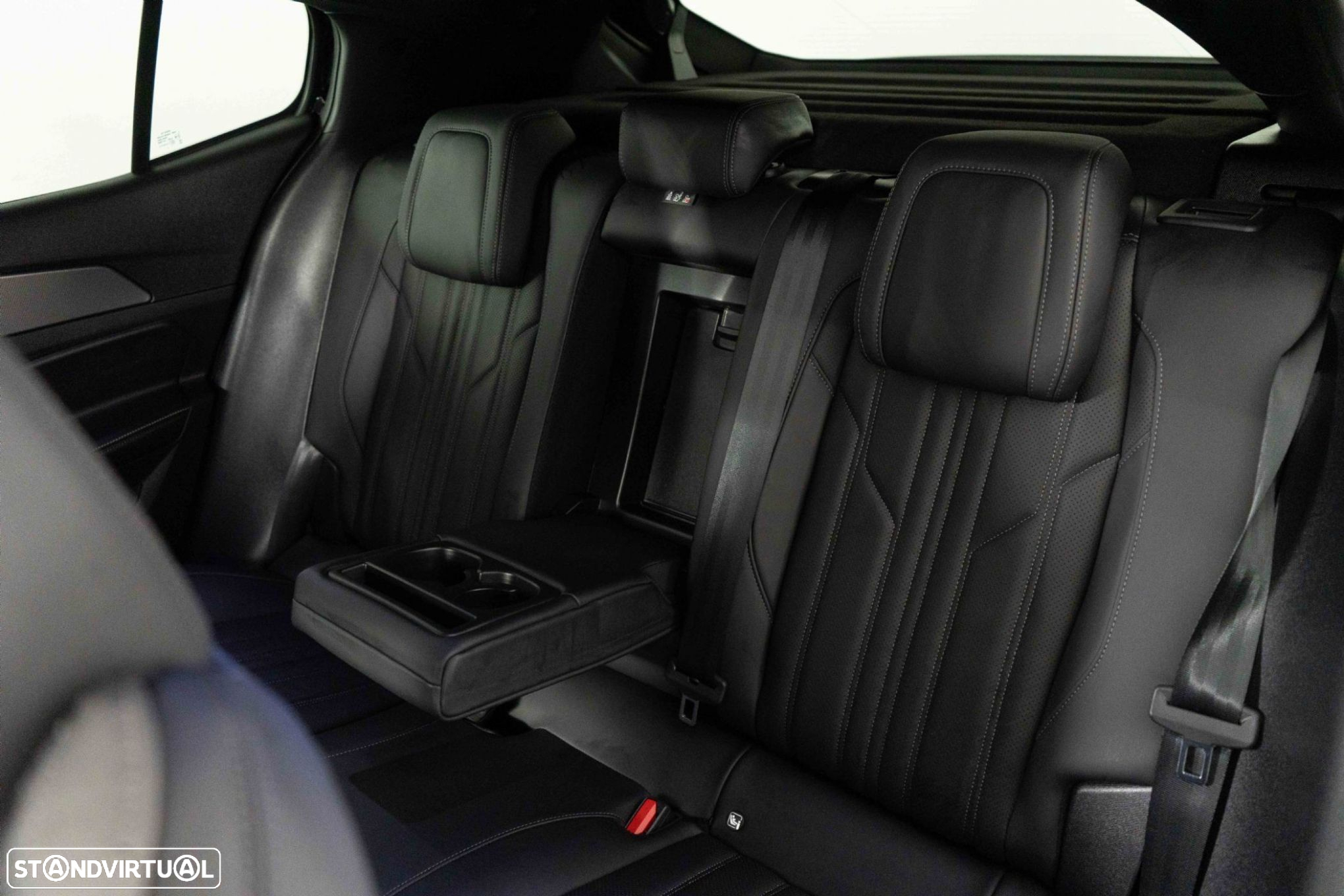 Peugeot 408 1.6 Hybrid GT e-EAT8 - 9