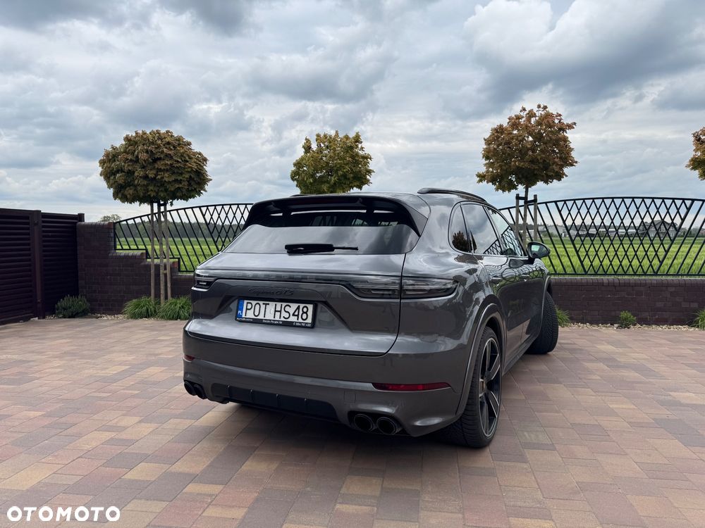 Porsche Cayenne GTS - 6