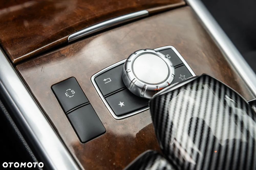 Mercedes-Benz Klasa E 350 BlueTEC 4-Matic Classic - 31