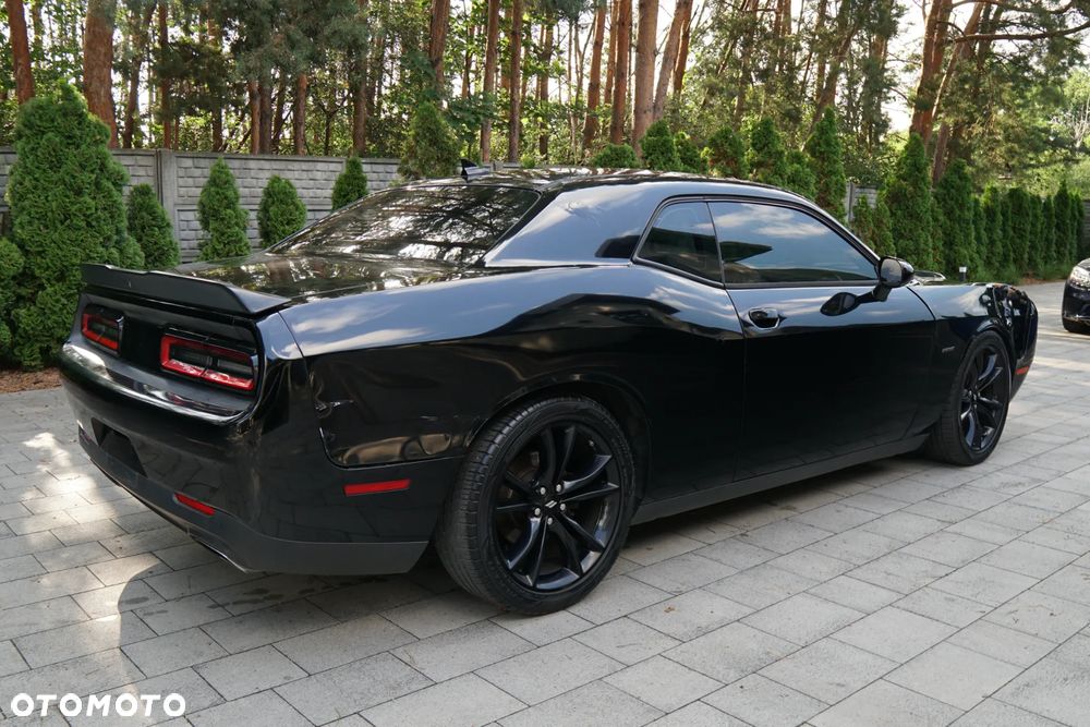 Dodge Challenger - 3