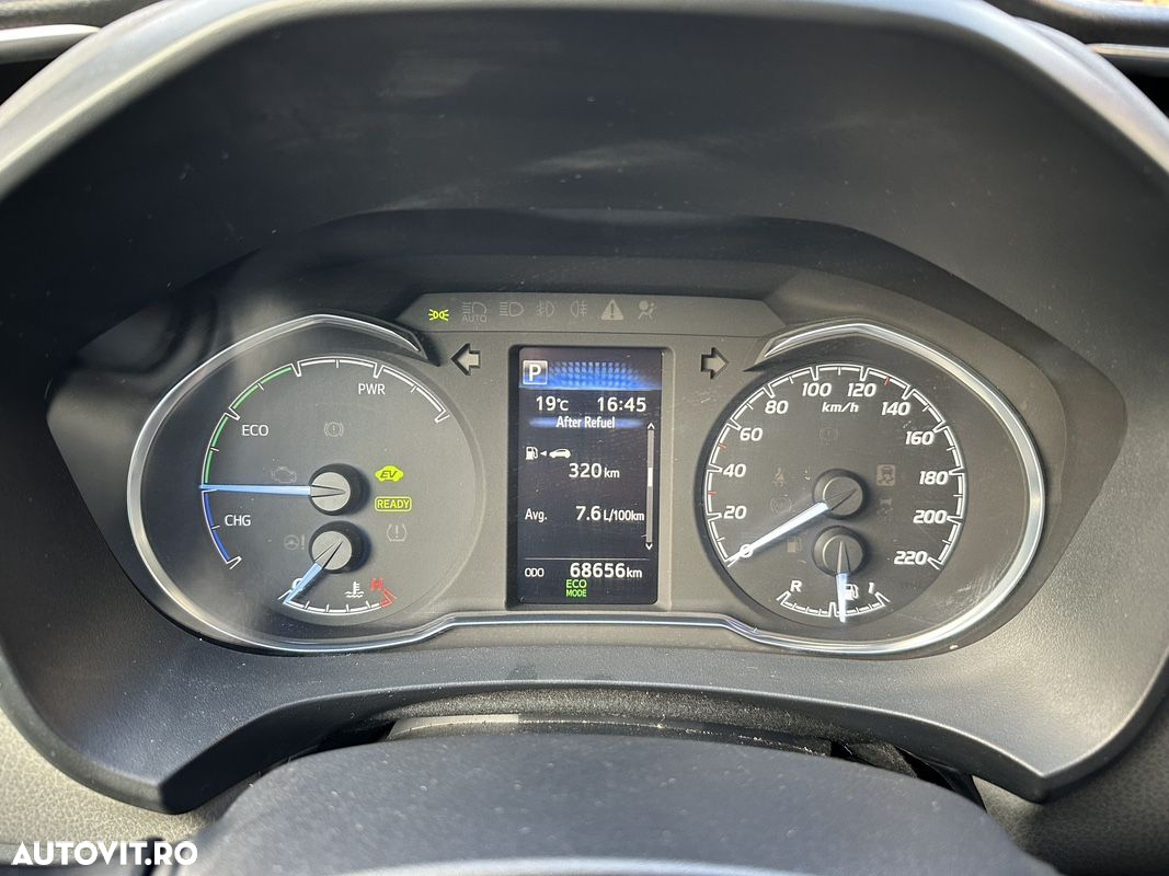 Toyota Yaris 1.5 VVT-i HSD Bi-Tone B&B (Albastru&Negru) - 10