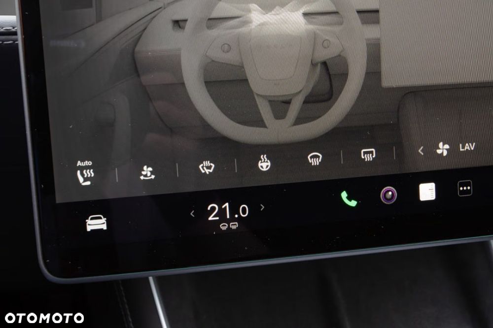 Tesla Model Y Long Range Dual Motor AWD - 17