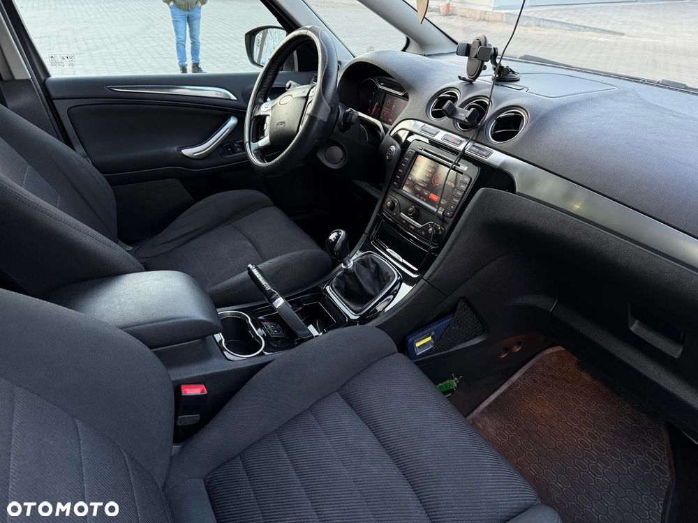 Ford S-Max 2.2 TDCi DPF Titanium - 4