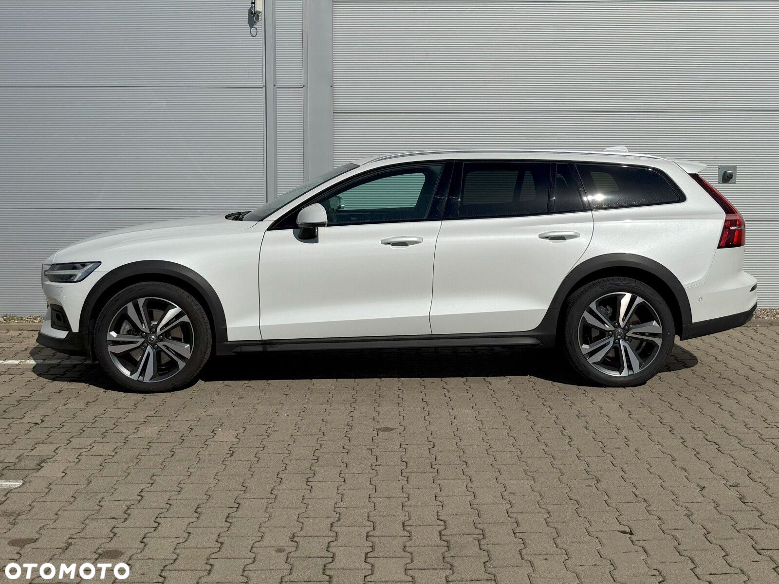 Volvo V60 Cross Country Plus B5 B AWD - 5