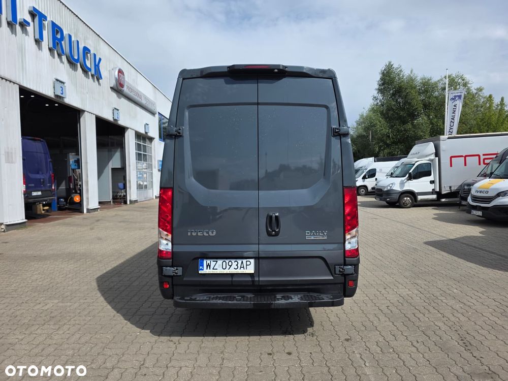 Iveco 35S18A8V L3H2 Automat Średniak Furgon Blaszak Silnik 3L 180KM Krajowy Ledy - 6