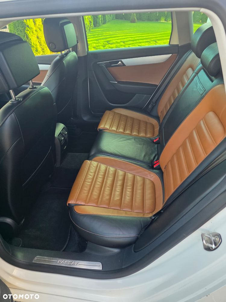 Volkswagen Passat 2.0 TDI Highline - 9