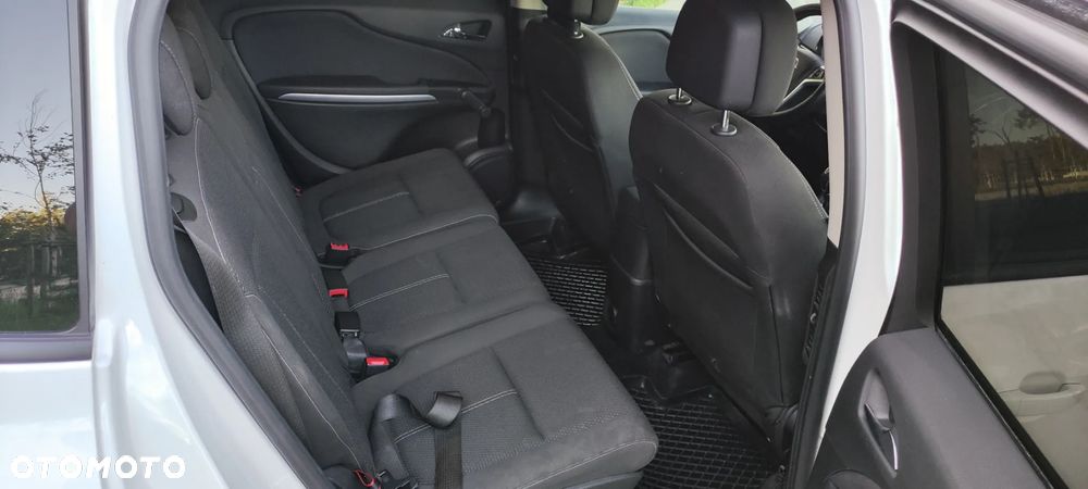 Opel Zafira - 10