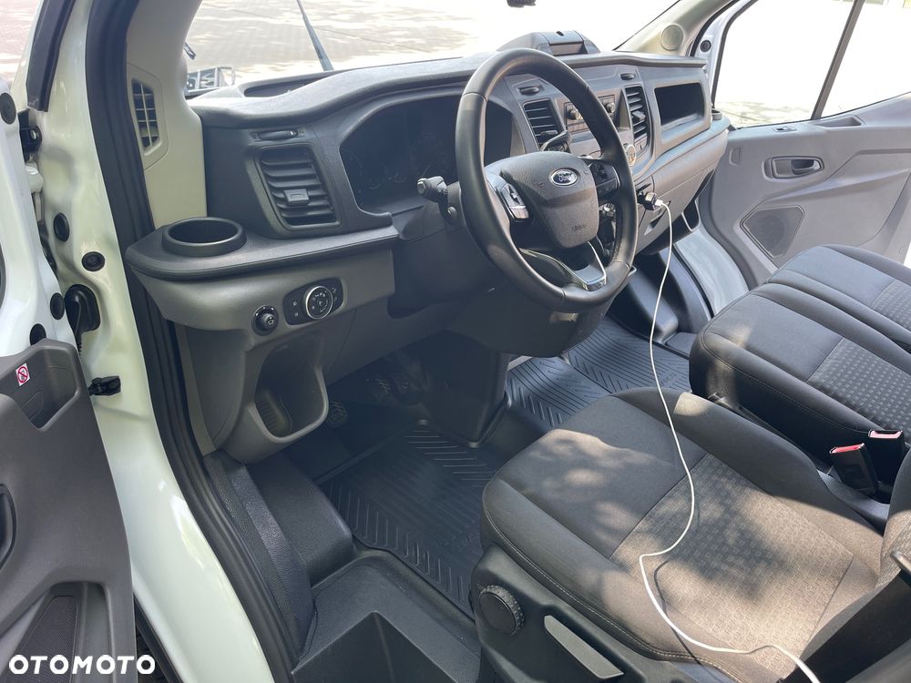 Ford Transit - 12