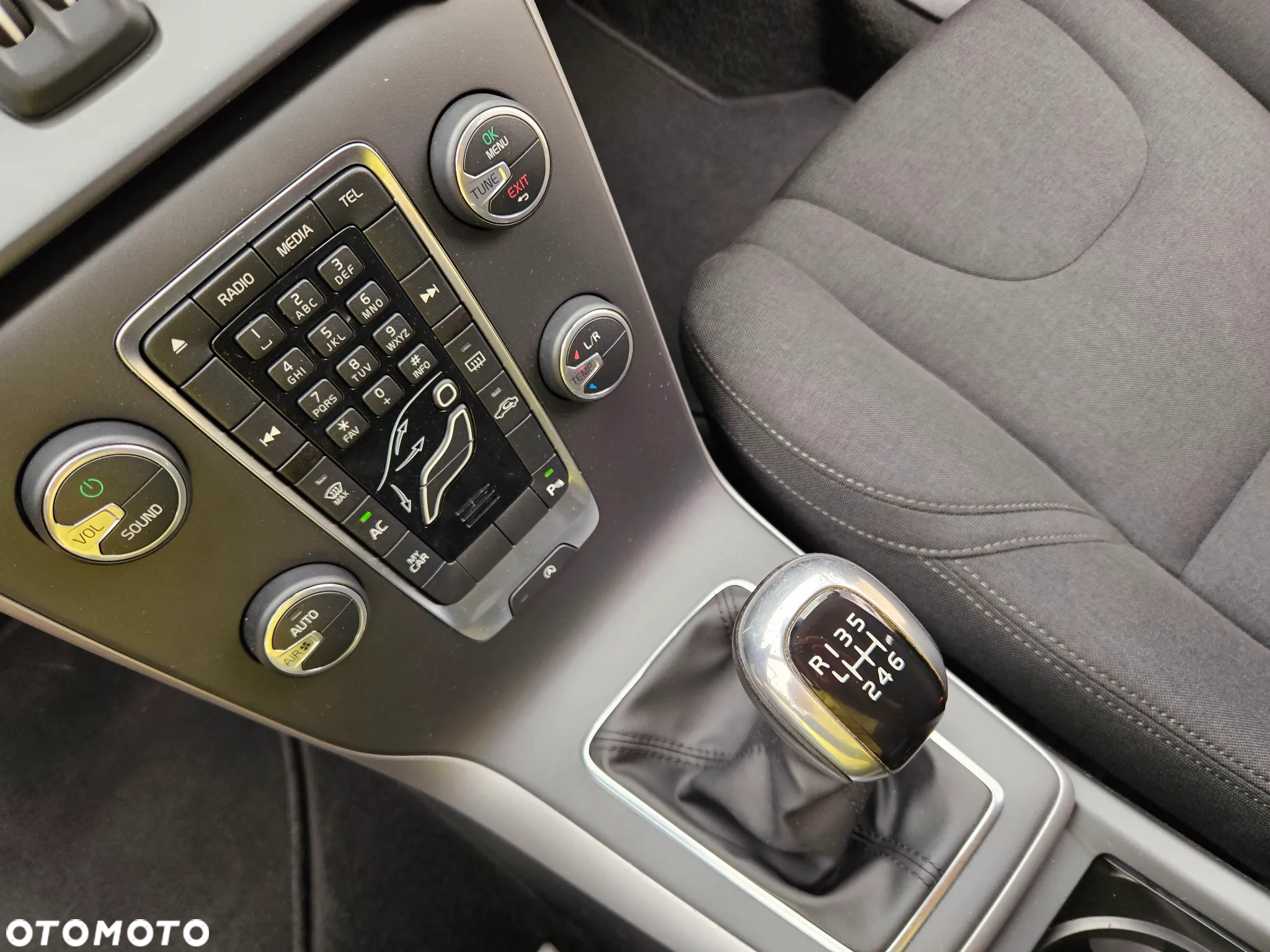 Volvo V40 T3 Kinetic - 16