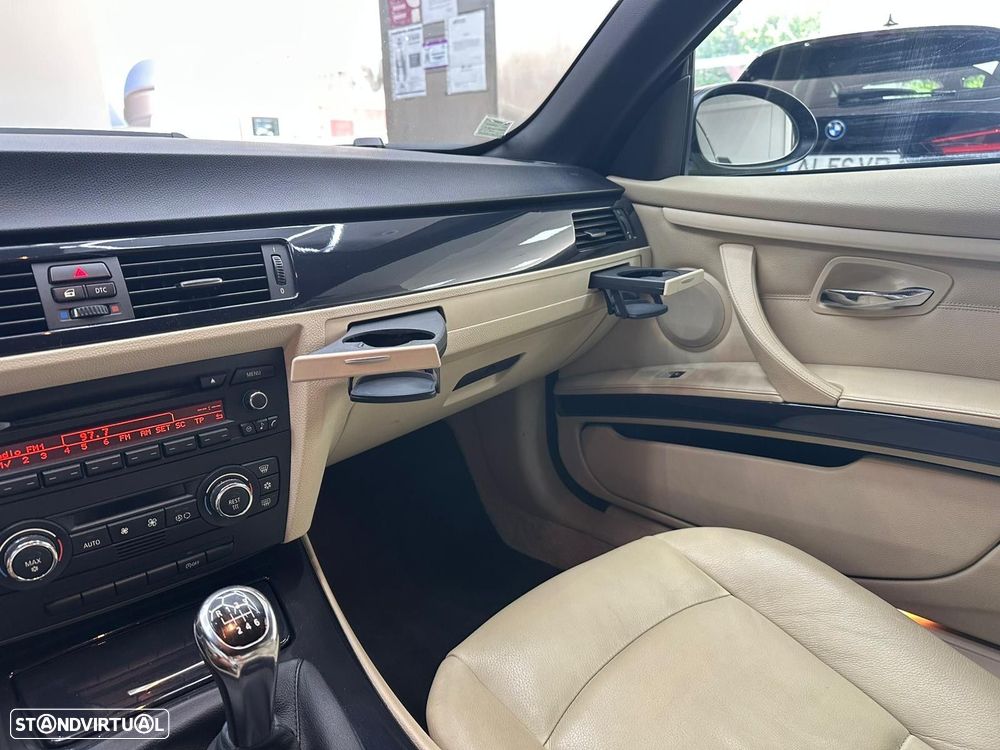 BMW 320 d Cabrio - 28