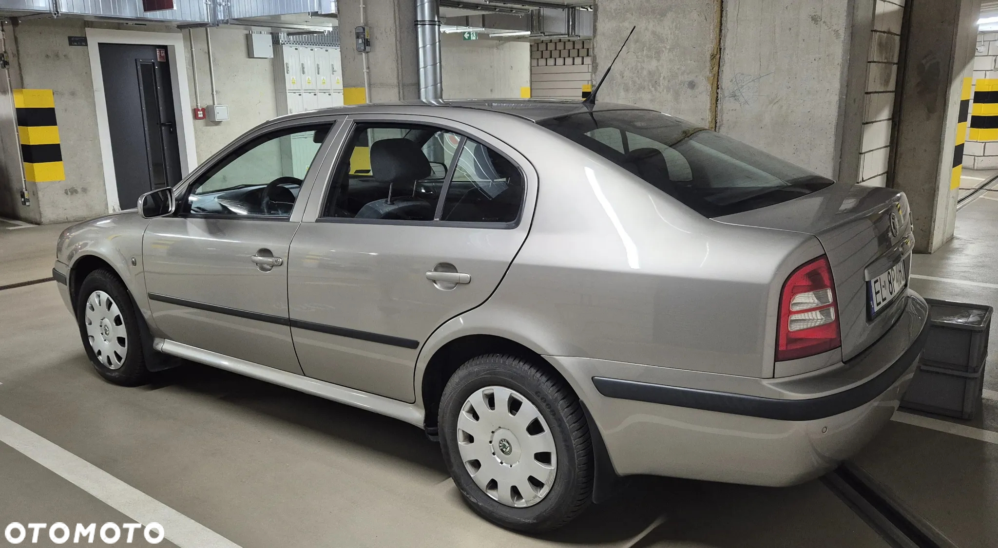 Skoda Octavia 1.6 Tour - 4