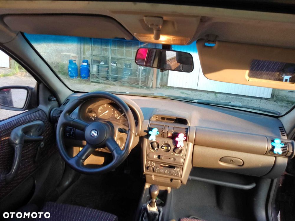 Opel Corsa - 8
