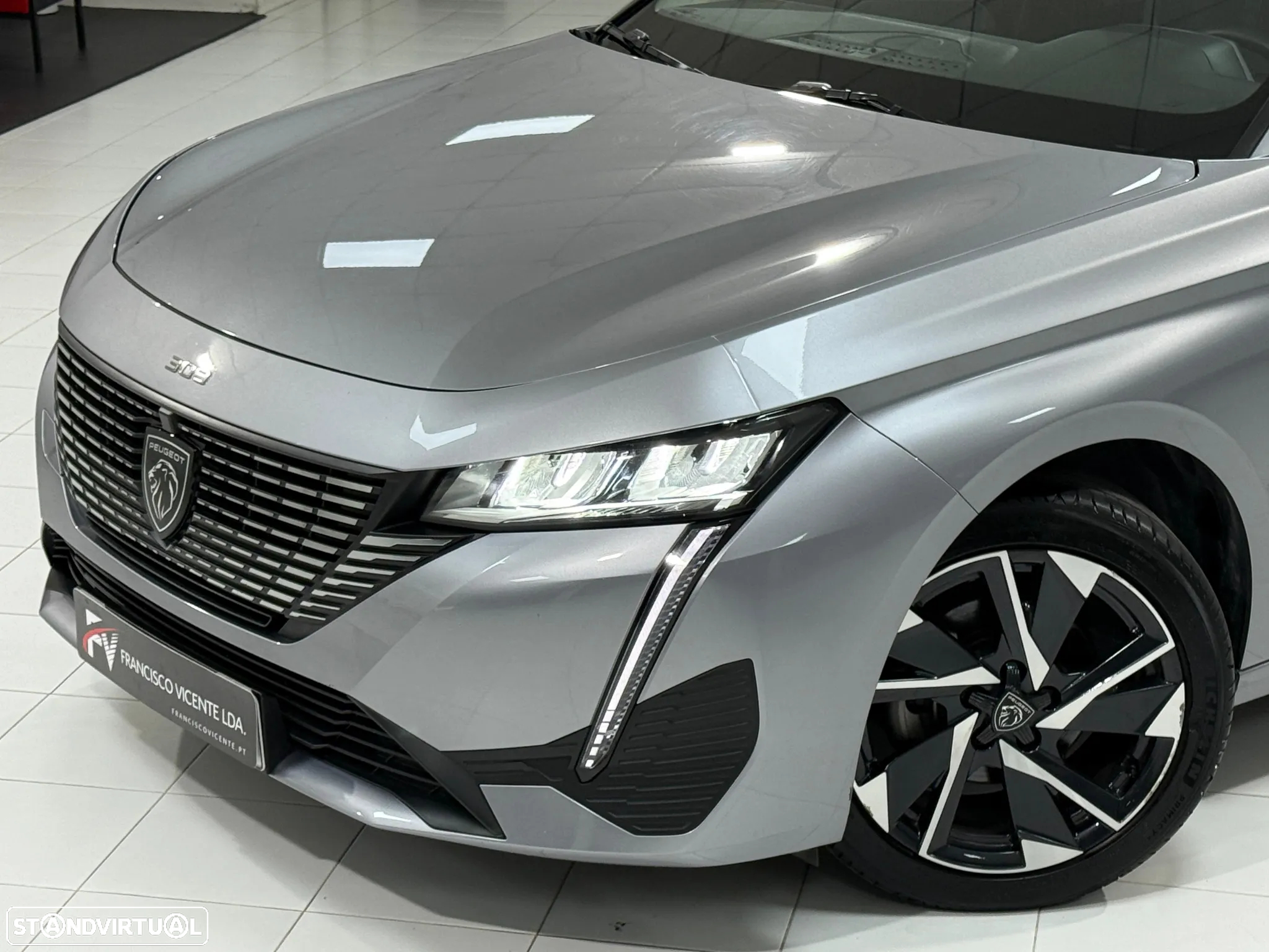 Peugeot 308 1.2 PureTech Allure - 17