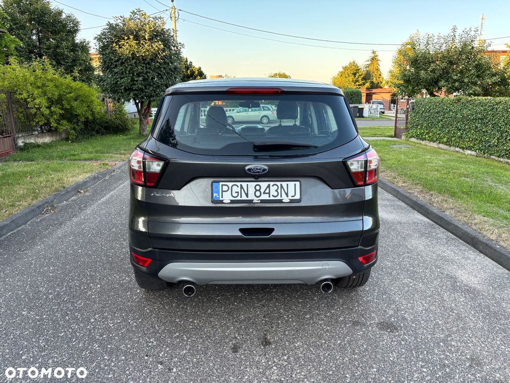 Ford Kuga 1.5 TDCi 2x4 Titanium - 6