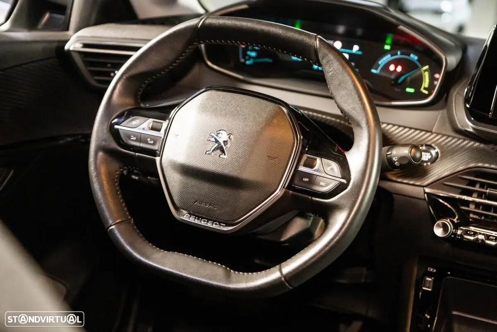 Peugeot e-208 - 21