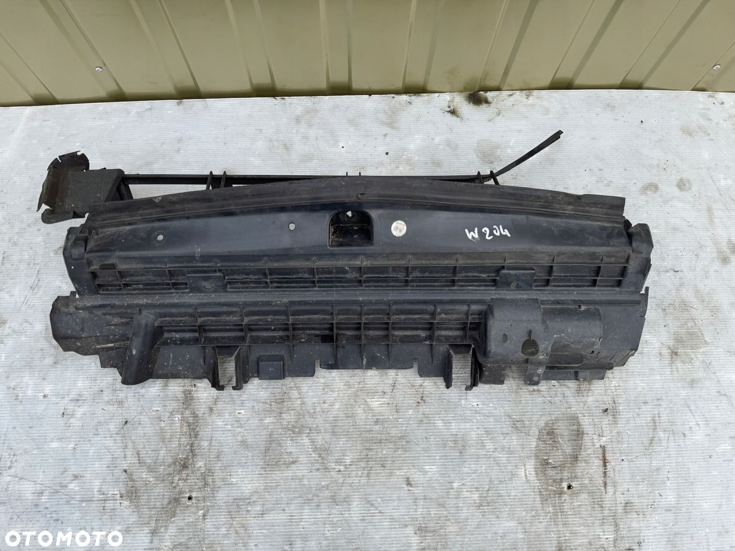 Kierownica Powietrza Pod chłodnice Mercedes C klasa W204 A2045053430 - 1