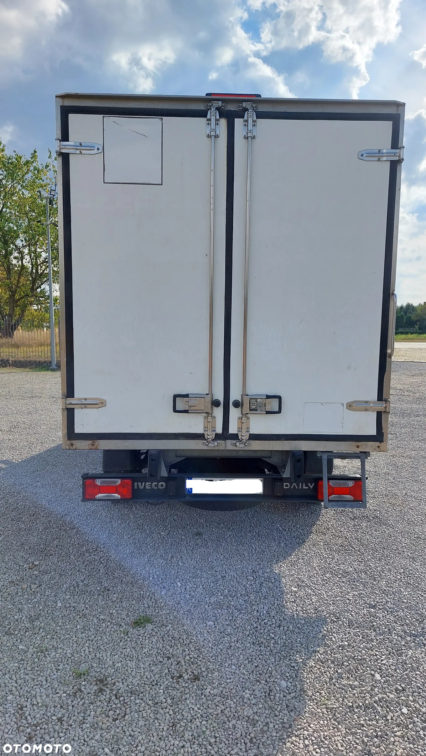 Iveco 35c13, chłodnia mroźniania carier, super stan, rama do zabudowy - 5