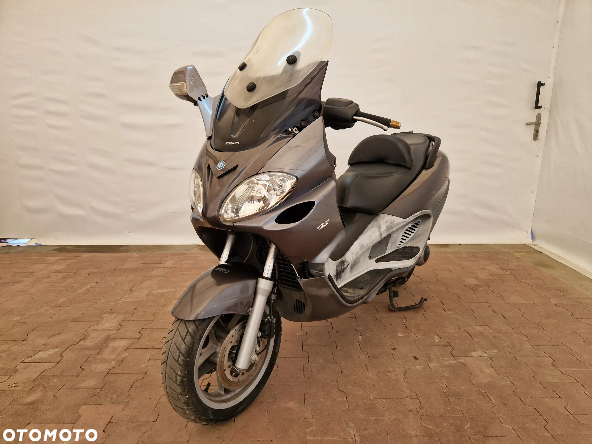 Piaggio X9 - 9