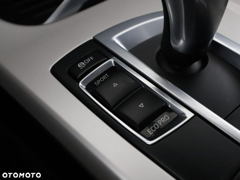 BMW X3 xDrive20d - 28