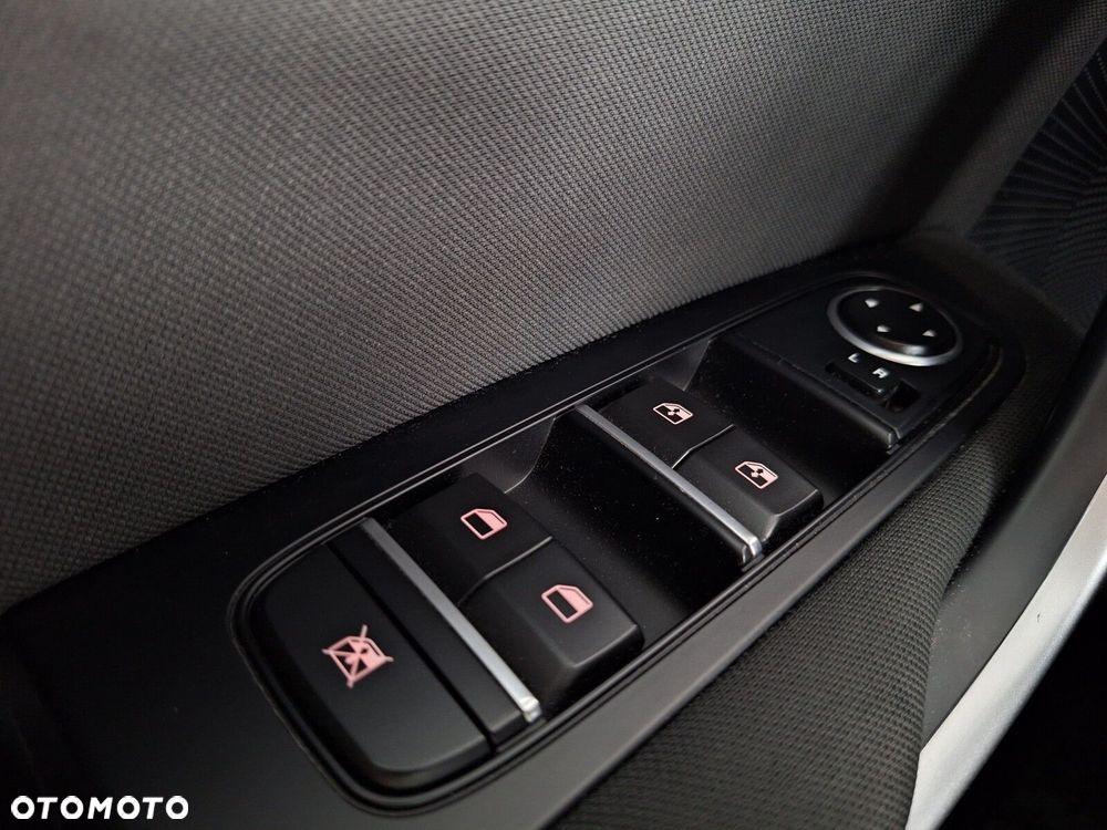 Kia Ceed 1.5 T-GDI M - 37