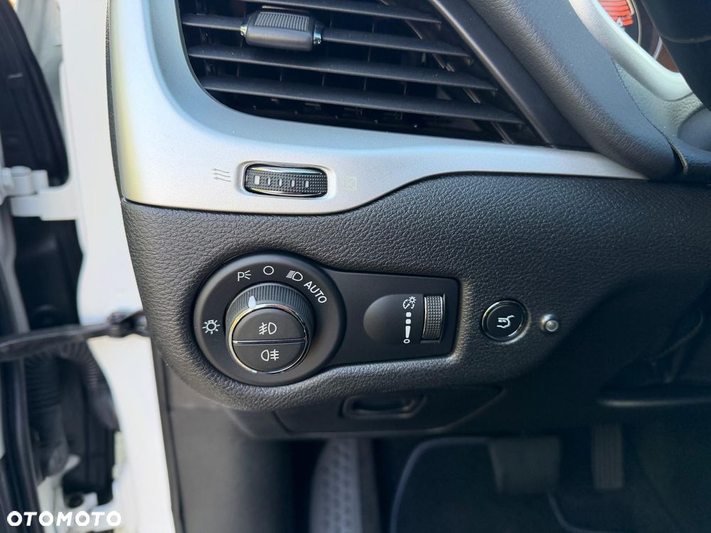 Jeep Cherokee 2.2 Multijet Active Drive I Automatik Night Eagle - 28