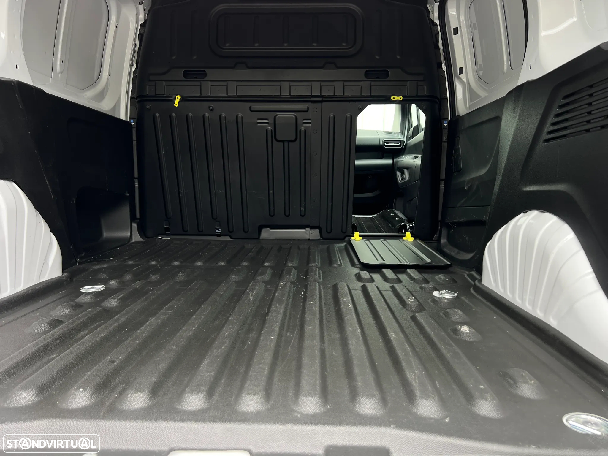 Citroën BERLINGO 1.5 BLUEHDI M 100cv - 40
