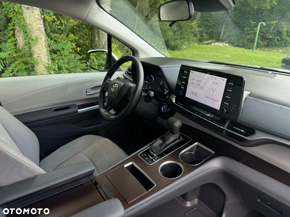 Toyota Sienna - 22
