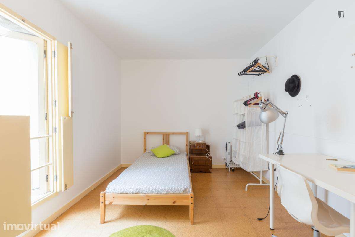 Quarto - localizado em Cedofeita Porto - Grande imagem: 4/24