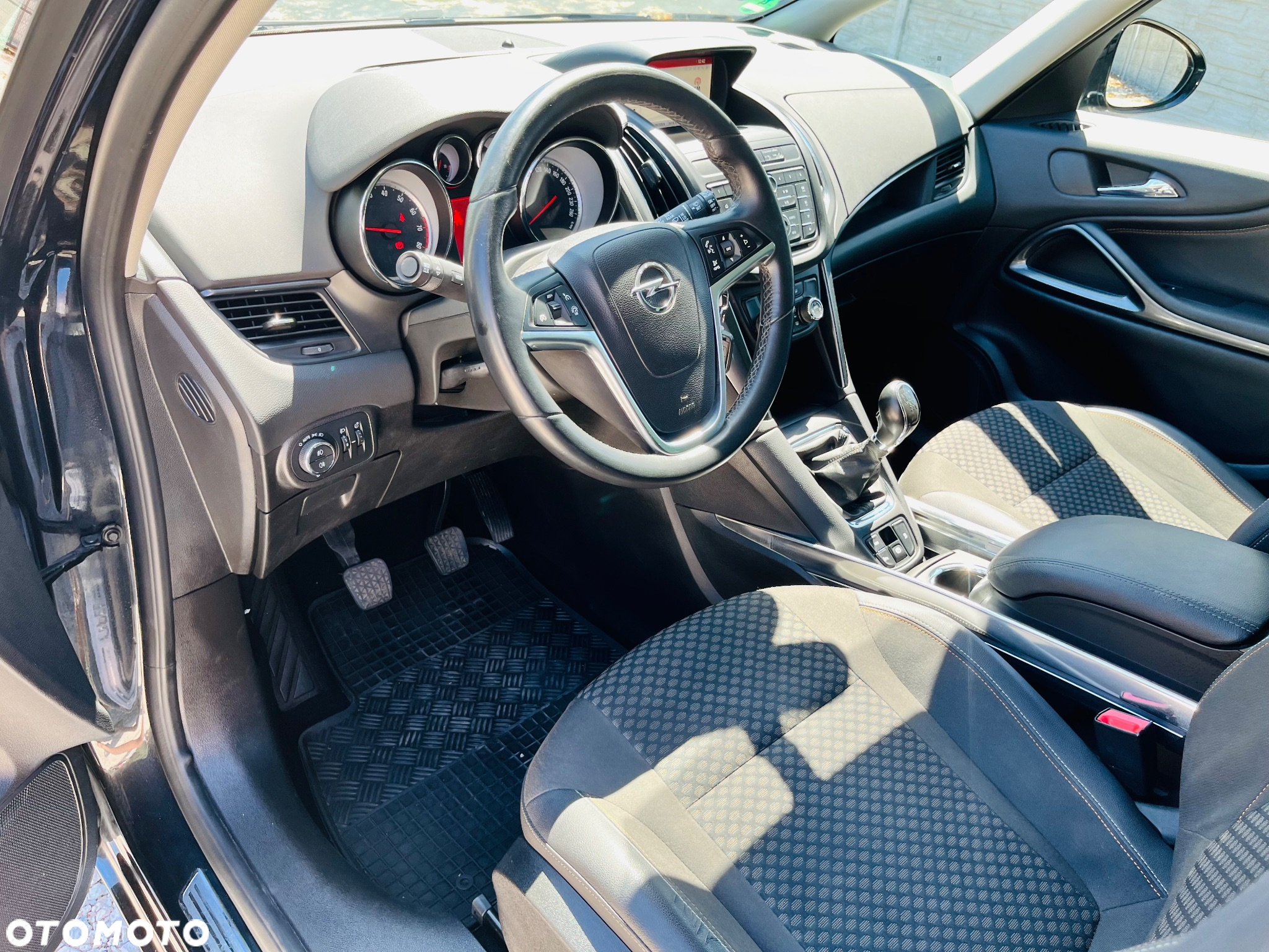 Opel Zafira 1.4 T Cosmo - 19
