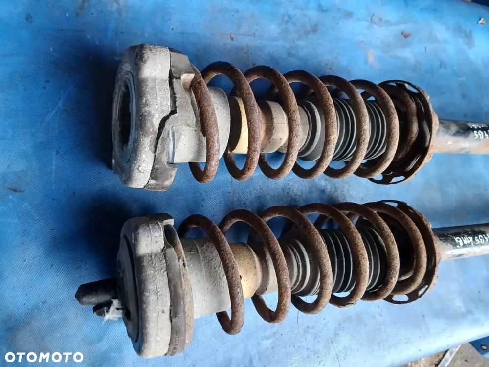 Mcperson tył tylny Audi A4 B5 Kombi Avant prawy lewy KOMPLET amortyzator sprężyna podstawa - 3