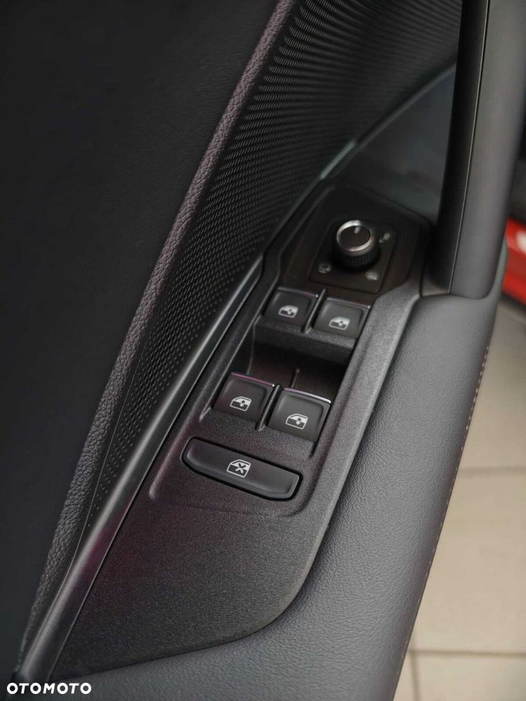 Volkswagen Tiguan - 35