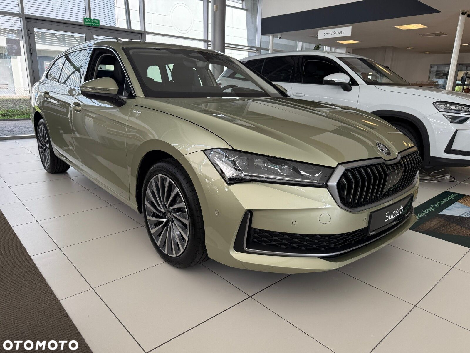 Skoda Superb 2.0 TDI SCR 4x4 L&K DSG - 2