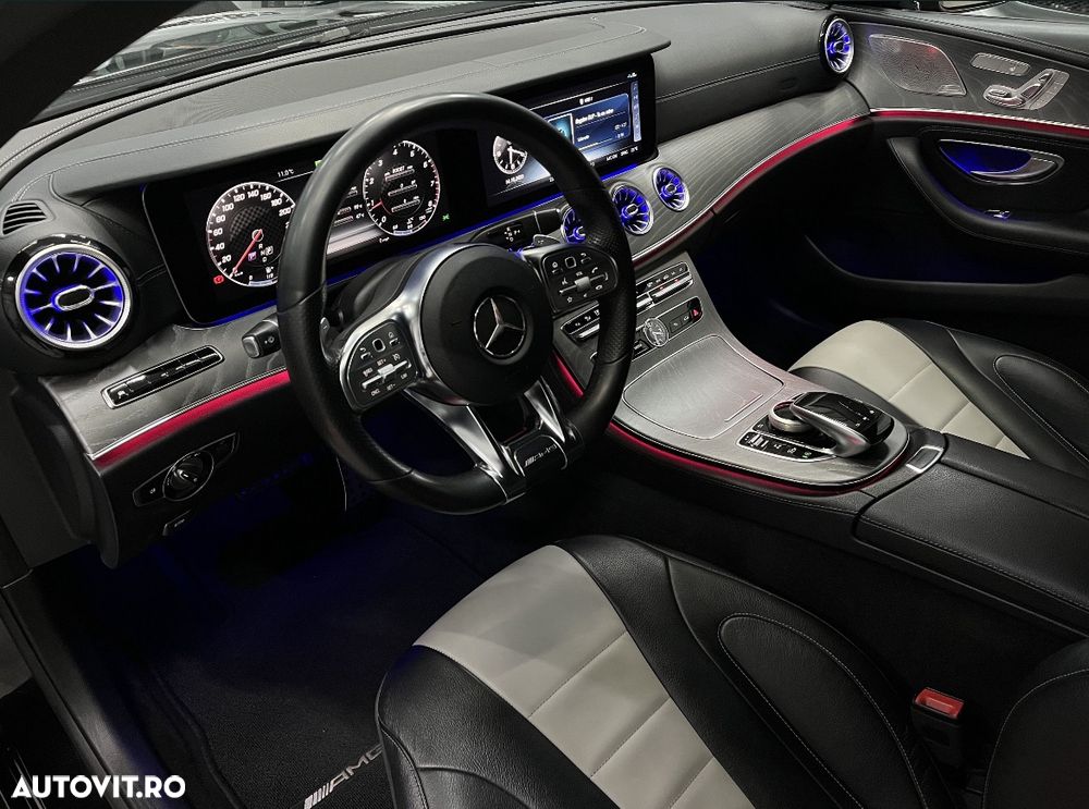 Mercedes-Benz CLS - 6