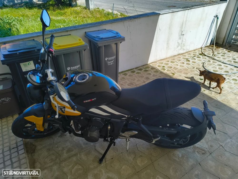 Triumph Trident - 22